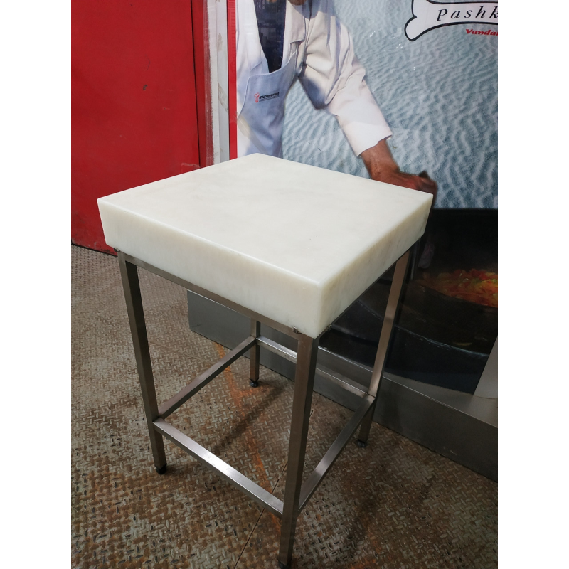 Стіл з поліетиленовою стільницею 500*500, h850 мм з нержавіючої сталі AISI 304