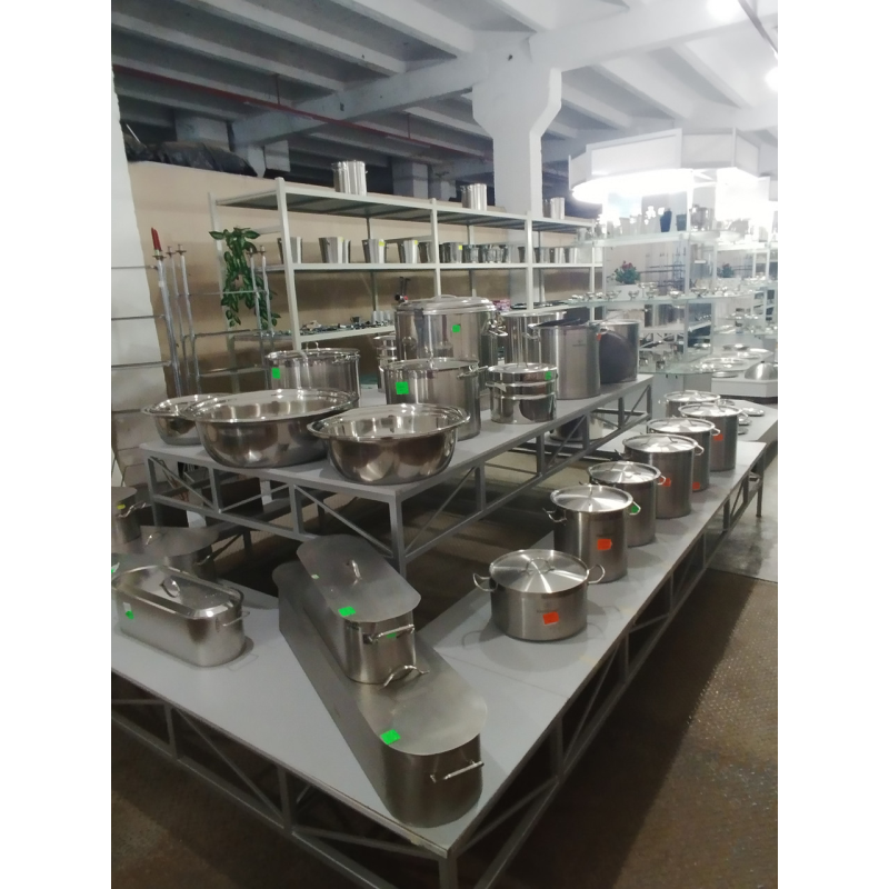 Кухонний інвентар для громадського харчування