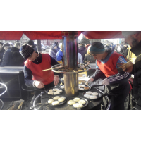 БЛИННА МАШИНА “МАСЛЯНА“ НА 6 СКОВОРІДОК